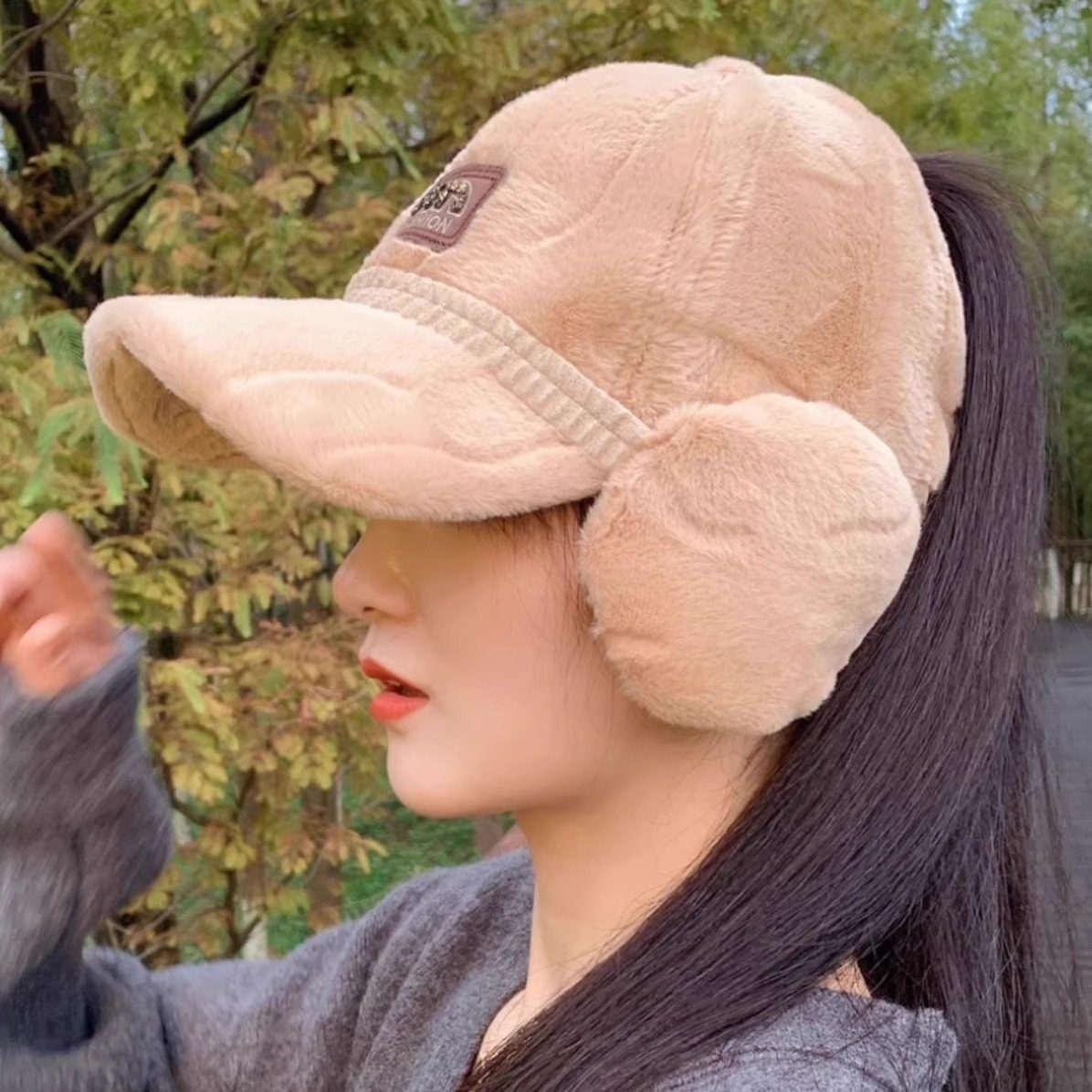 韩版毛绒鸭舌帽耳罩保暖两件套女