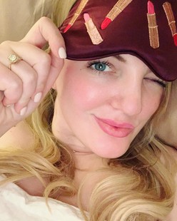 slip新款 口红女王图案刺绣真丝眼罩浆果色亲肤软糯遮光 可水洗