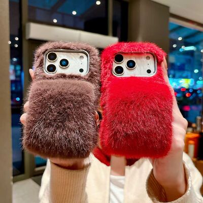 毛茸红色17promax适用苹果16pro手机壳华为mate60/opporeno14pro/findx7秋冬毛绒vivos50/X300情侣软可爱女款