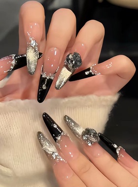 美甲穿戴甲2026年新款纯欲风黑色超长细狗高级感可拆卸手指甲贴片