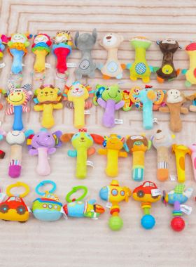 美国宝宝婴儿手抓毛绒摇铃手摇卡通BB棒捏捏叫益智玩具0-1岁