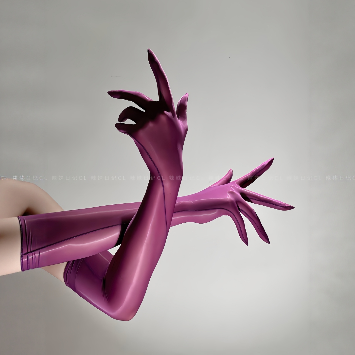 辣妹日记CL「滑」高密丝滑油亮紫色丝袜分指手套性感黑丝手丝cos