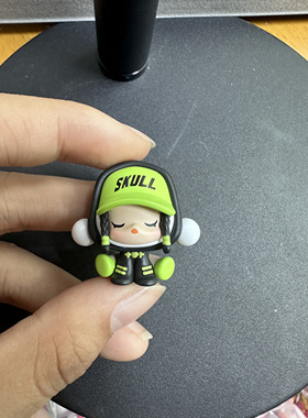 泡泡玛特POP BEAN泡泡萌粒北京限定坐姿SP流浪者公仔车载摆件