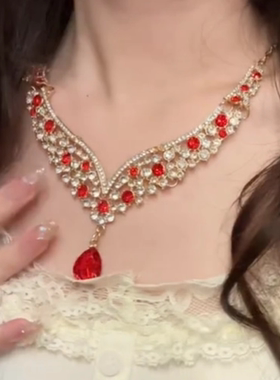 红色套装轻奢高级感宴会锁骨链