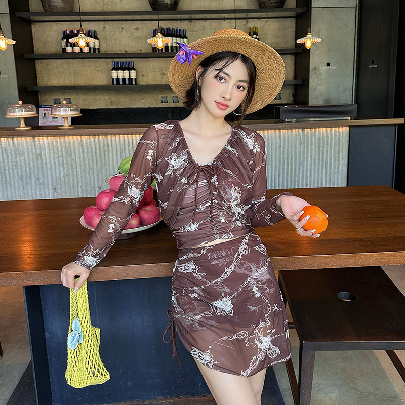 泳衣女款分体四件套保守大码微胖女孩遮肉高级感气质绝美温泉泳装