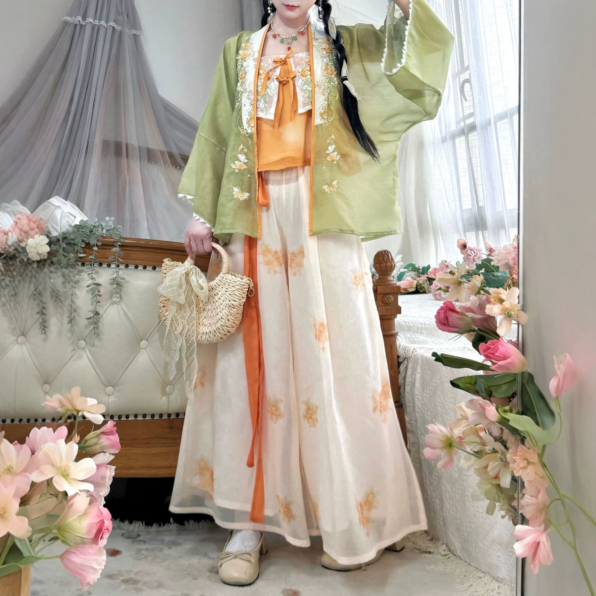 宋制改良汉服女2026春夏新款刺绣短衫吊带宋裤小个子清新国风套装