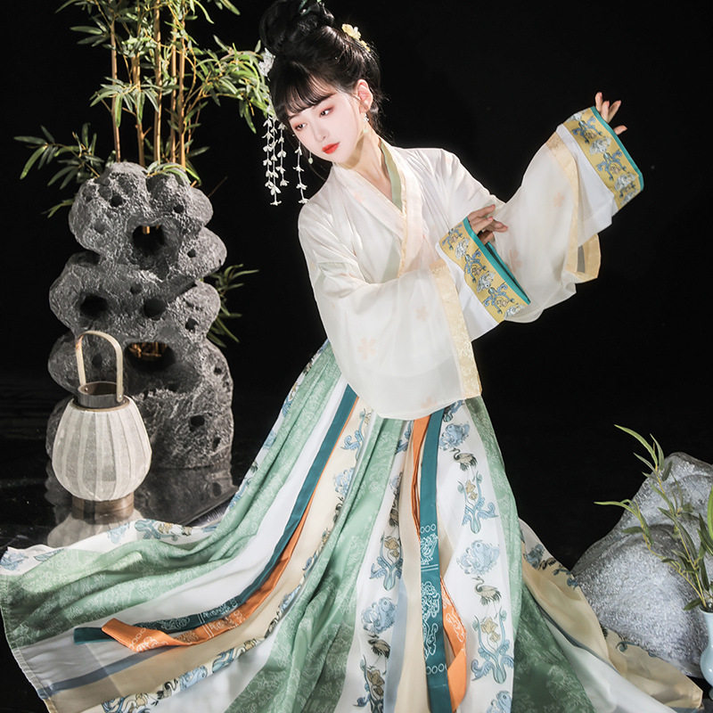 原创汉服女中国风晋制交领齐腰八破日常改良古装秋冬季款新中式