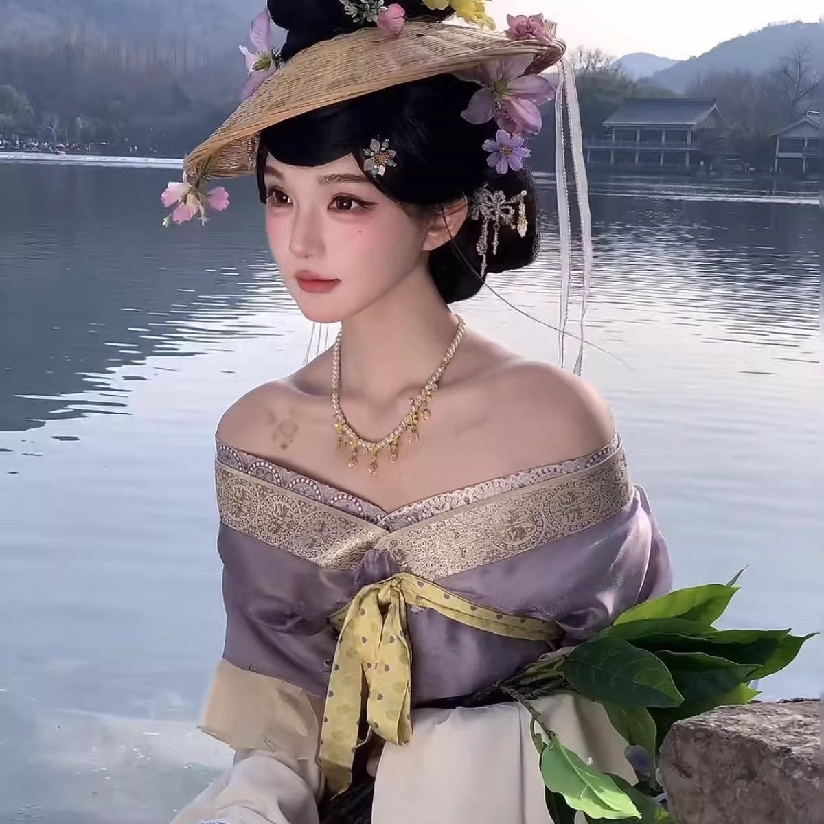 新款隋制汉服女半袖襦裙蔽膝袿衣复原刺绣齐胸汉服露肩装显瘦超仙