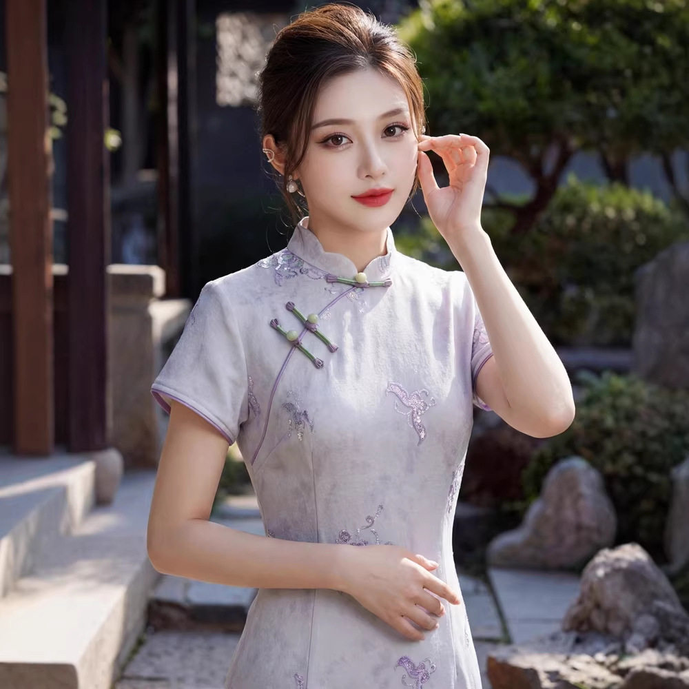 靓依铺绣花改良提花长款旗袍女2026春新款短袖年轻款上班穿