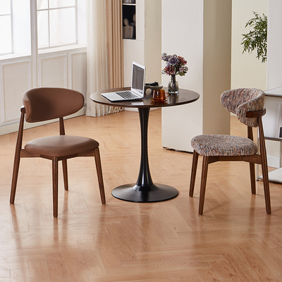 北欧实木餐椅郁金香圆桌椅组合