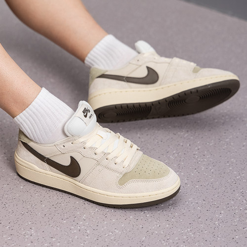 NIKE/耐克 SB CODE 58 新款男女通用翻毛皮运动板鞋IB0108