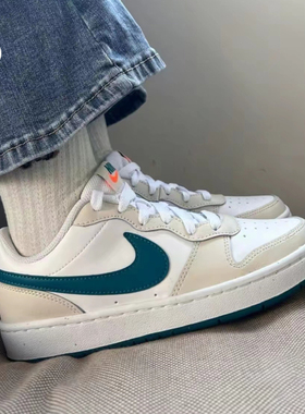 耐克NIKE COURT BOROUGH 2女子低帮白红休闲简版板鞋BQ5448-110