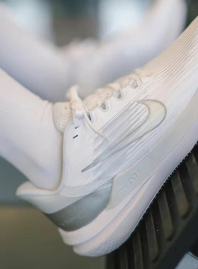 Nike耐克 Air Winflo 9浅骨色男女轻盈气垫缓震跑步鞋 DD6203-009