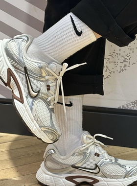 NIKE/耐克V5 RNR时尚休闲百搭复古运动鞋2025新款HJ5228-102