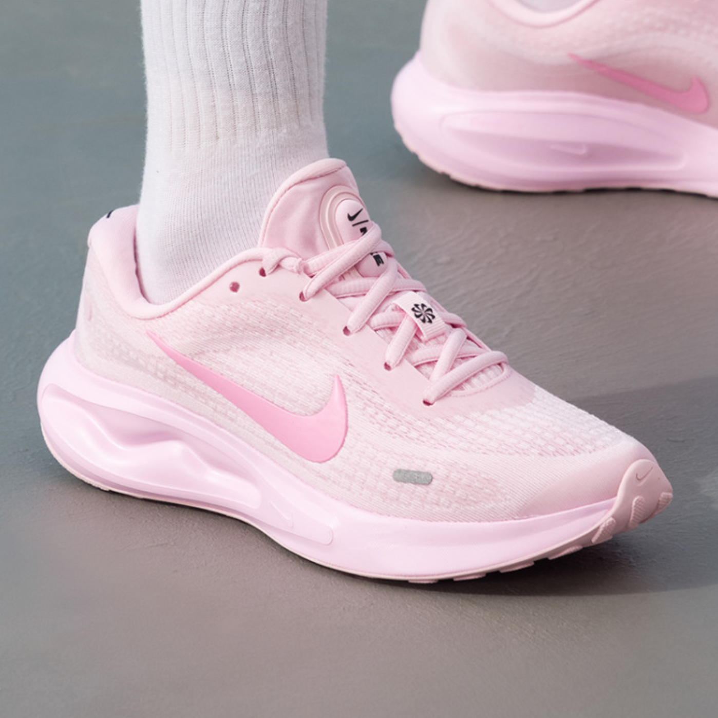 Nike/耐克 Journey Run防滑缓震回弹男女通用运动训练 IR0114-666