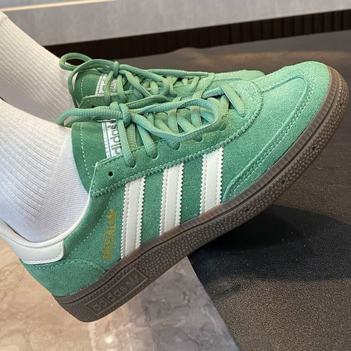 Adidas/阿迪达斯系带低帮休闲鞋