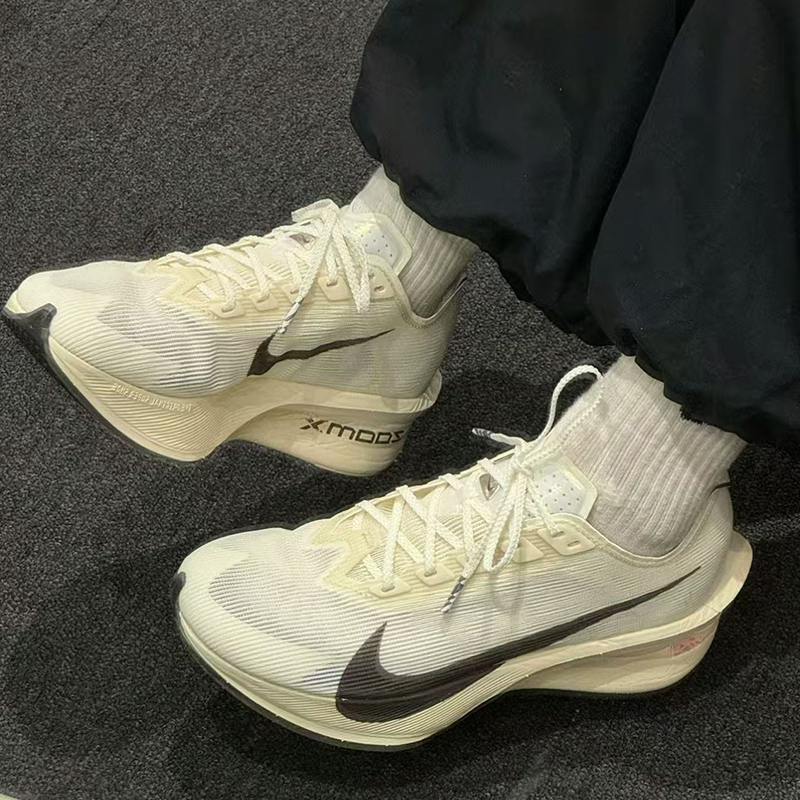 Nike/耐克Zoom VaporFly低帮短跑马拉松跑步鞋男款灰金HV6107-100