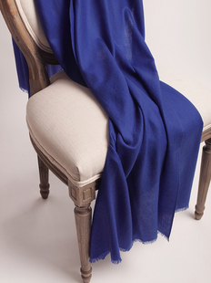 APCSHOP秋冬 德小众精织细密小斜纹重磅大尺寸宝蓝色散须羊毛围巾