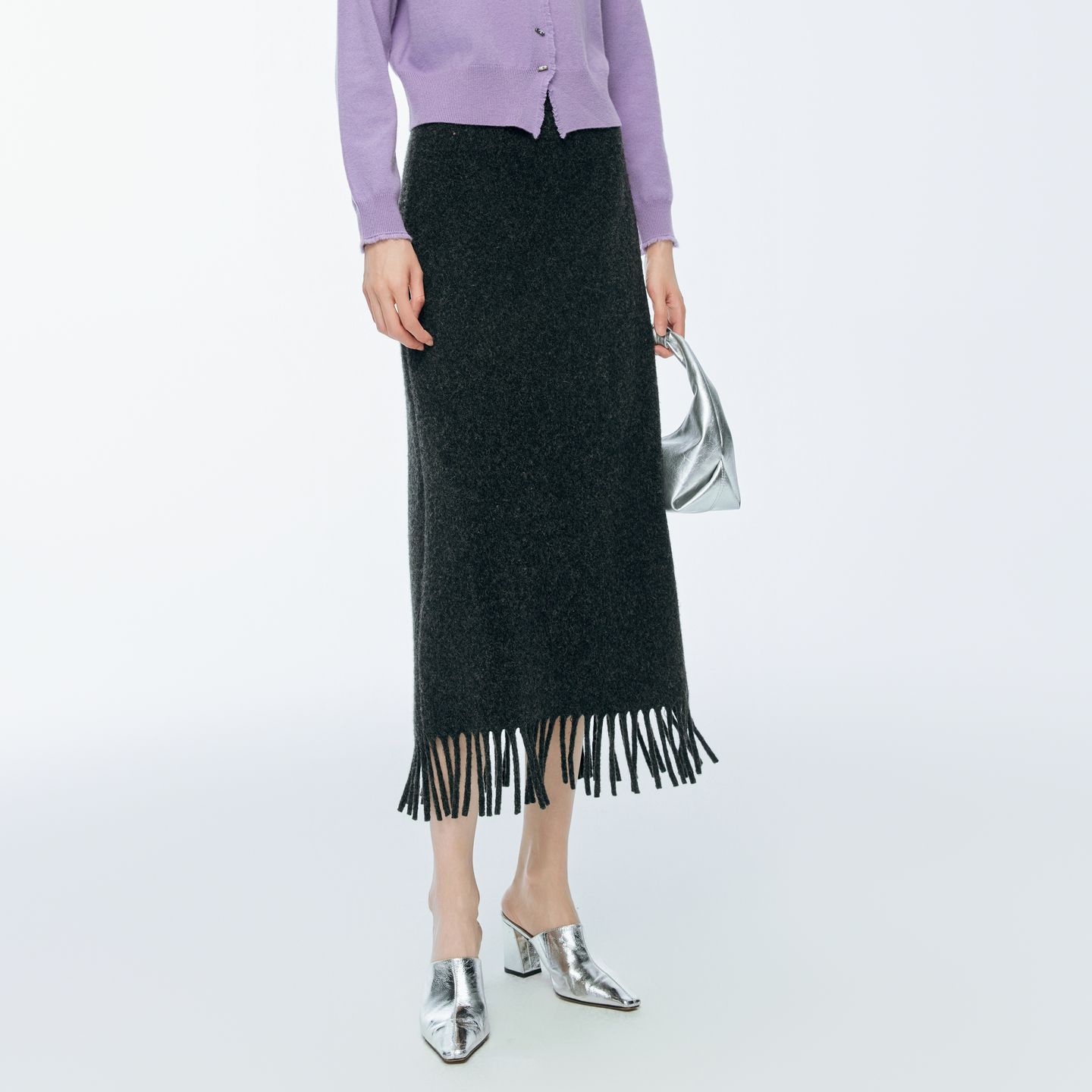 婉甸2025年冬季新品火山灰流苏长裙1244K09GS3