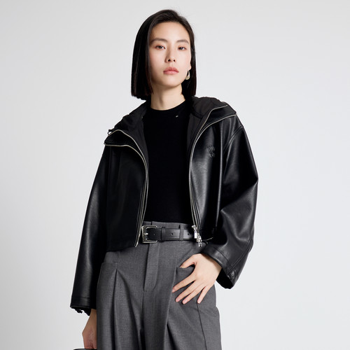 婉甸秋季新品耀石黑连帽皮外套1243O01GL2