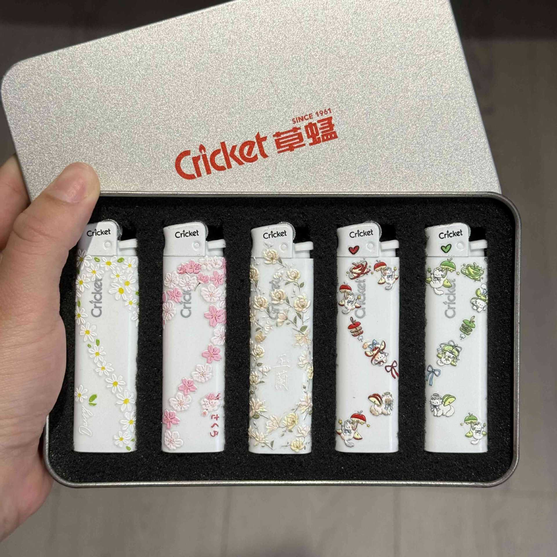爆款cricket/草蜢高颜值可爱防爆卡通风格砂轮一次性打火机送老公