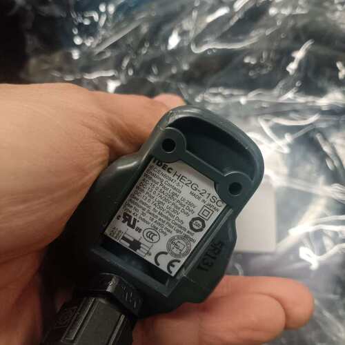 议价IDEC HE2G-21SC安全门开关可维修