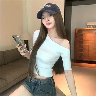 法式斜肩中袖针织上衣女夏季御姐风性感半袖气质螺纹打底小衫