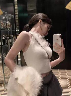 洋气短款辣妹打底吊带背心2024夏季新款黑色性感修身毛毛无袖上衣