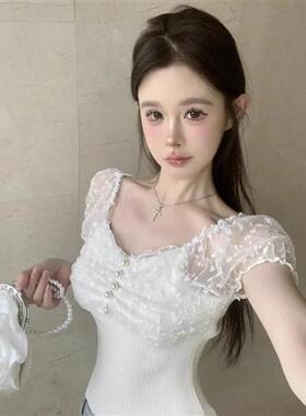 夏季一字露肩珍珠扣针织衫辣妹性感短款上衣拼接蕾丝修身短袖外穿