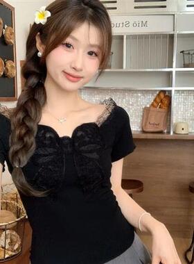 立体蝴蝶结一字肩短袖T恤女装夏季白色蕾丝拼接性感辣妹短款上衣
