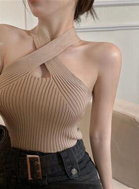 性感黑色辣妹针织交叉挂脖吊带背心夏季新款镂空打底短款上衣露脐