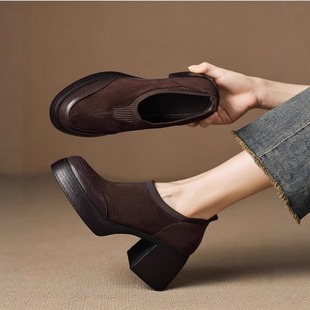 小个子英伦风小皮鞋 圆头粗跟深口单鞋 女一脚蹬拼接厚底高跟乐福鞋