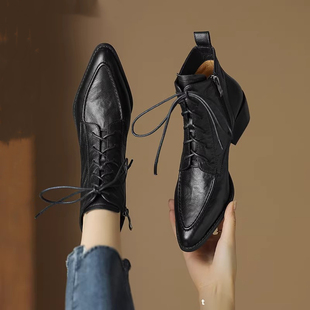 真皮气质优雅尖头欧美系带马丁靴女复古英伦风粗中高跟切尔西短靴