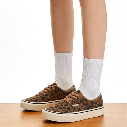 抖音爆款头层牛皮小白鞋2026春夏新款豹纹板鞋休闲单鞋复古乐福鞋