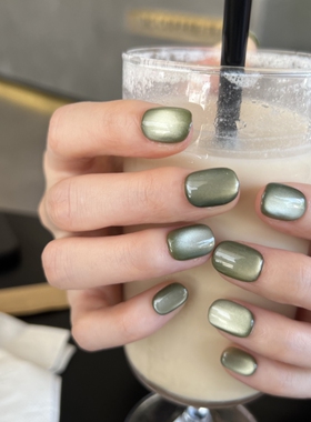 HESASA|宽猫眼爆闪流行绿色纯色美甲短款豆豆甲纯手工穿戴甲显白