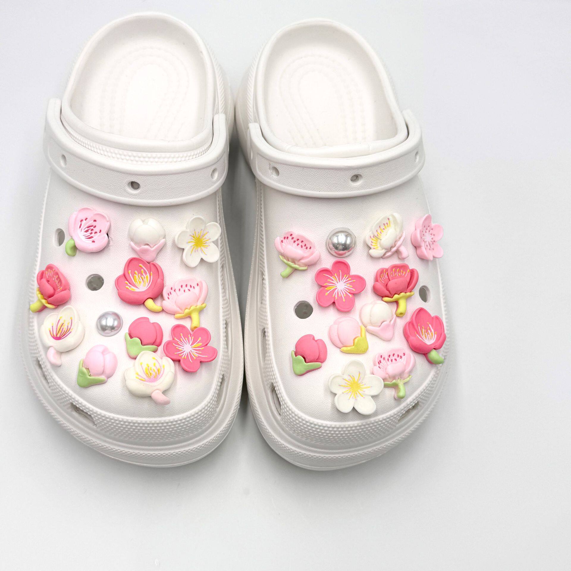 糖果色樱花CROCS洞洞鞋配饰
