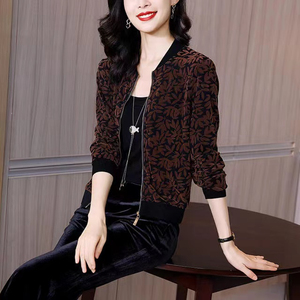 国际大牌清仓捡漏女装品牌折扣店中老年印花时尚短外套妈妈防晒衣