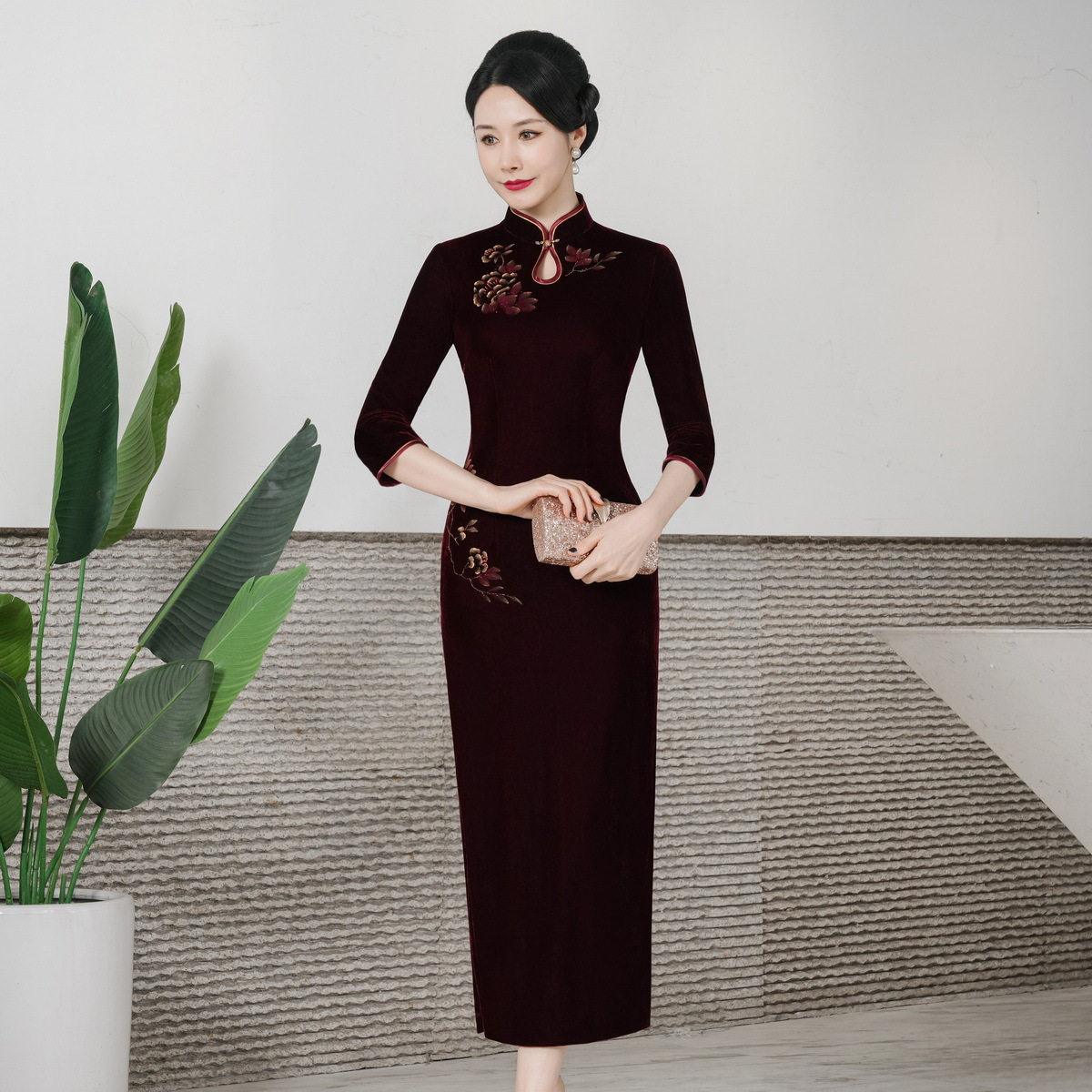 修身改良丝绒旗袍裙中式女高端大码喜妈妈婚宴礼服长款喜婆婆红色