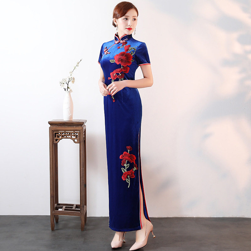 丝绒旗袍日常连衣裙2026新款女时尚中老年婚宴大码演出服刺绣礼服
