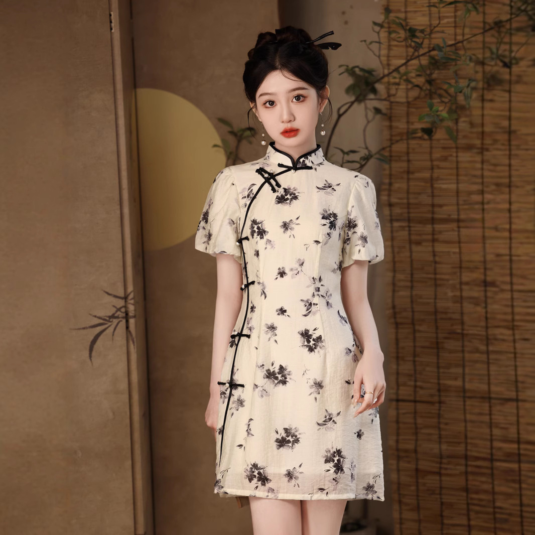 国风新中式碎花小个子短旗袍年轻款复古修身显瘦高级感女日常春夏