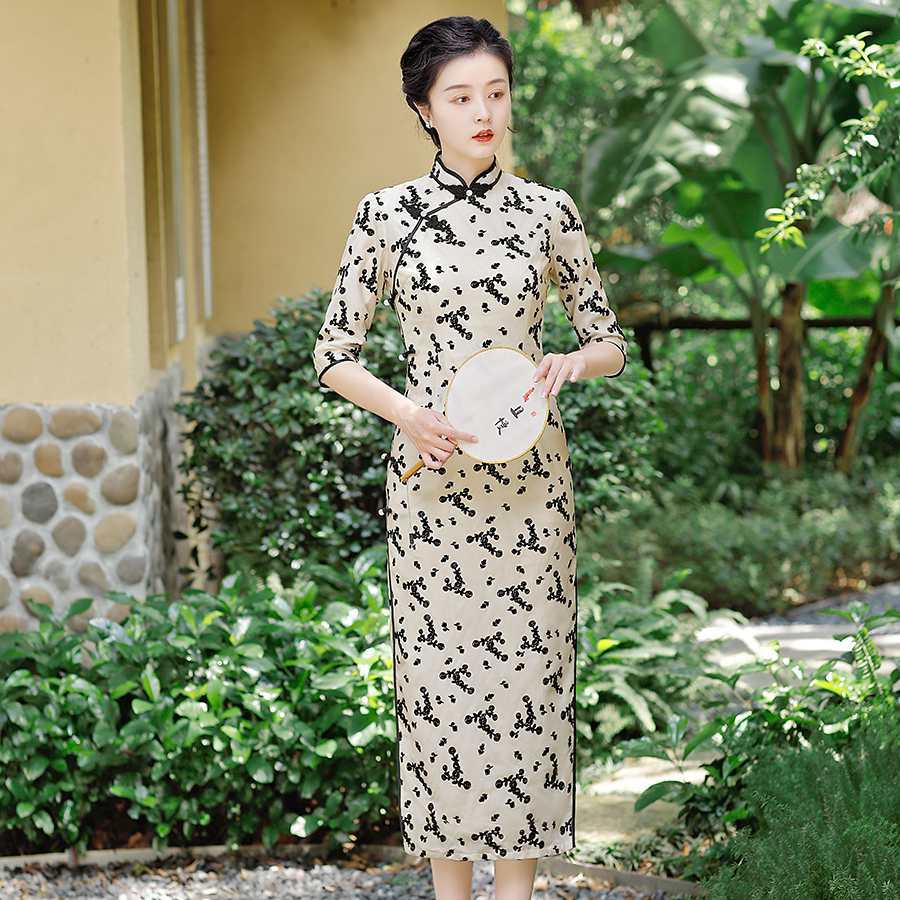 连衣裙2026春秋季新款时尚优雅美丽大方气质3层植绒长款改良旗袍