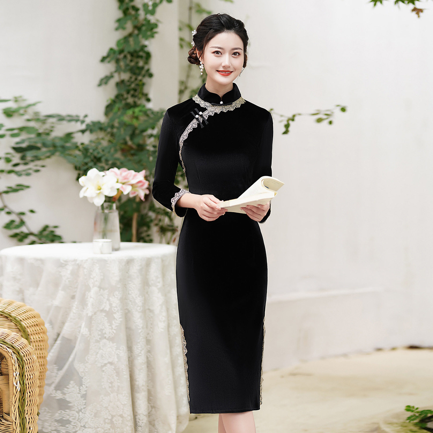 妈妈装春款旗袍2026年新款女改良版黑色丝绒连衣裙礼服气质蕾丝边