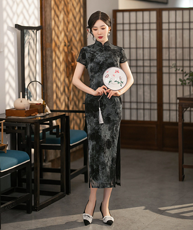 2026夏季新款日常改良旗袍雪尼尔蕾丝复古优雅长款短袖女士连衣裙