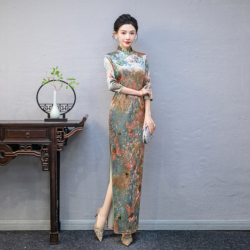 中式旗袍连衣裙2026年新款端庄大气走秀汉服七分袖长款修身演出服
