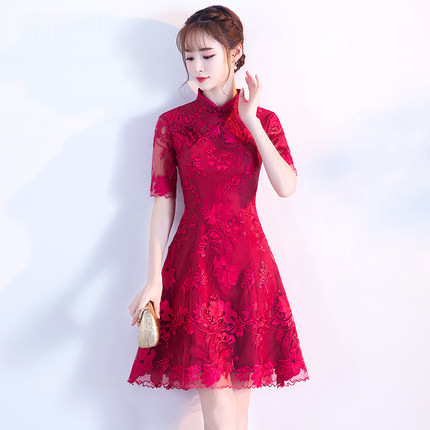 2025新款新娘女酒红色蕾丝中袖礼服旗袍裙性感结婚敬酒服修身短款