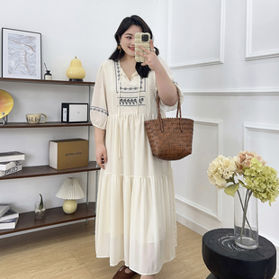 胖mm收腰高端轻奢气质长裙 民族风刺绣雪纺半袖 连衣裙夏季 新款 大码