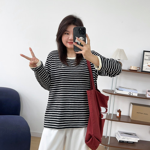 宛宛大码慵懒风撞色条纹长袖t恤女春季新款胖MM宽松显瘦长袖上衣