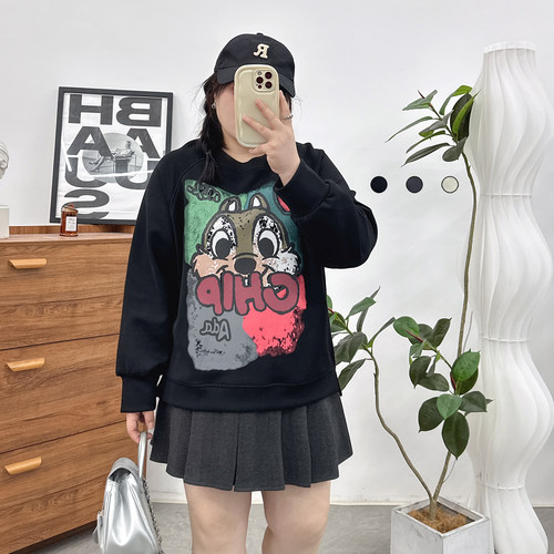 宛宛家大印花卫衣百搭时尚