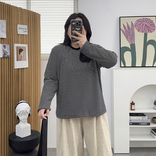 撞色条纹圆领德容打底衫