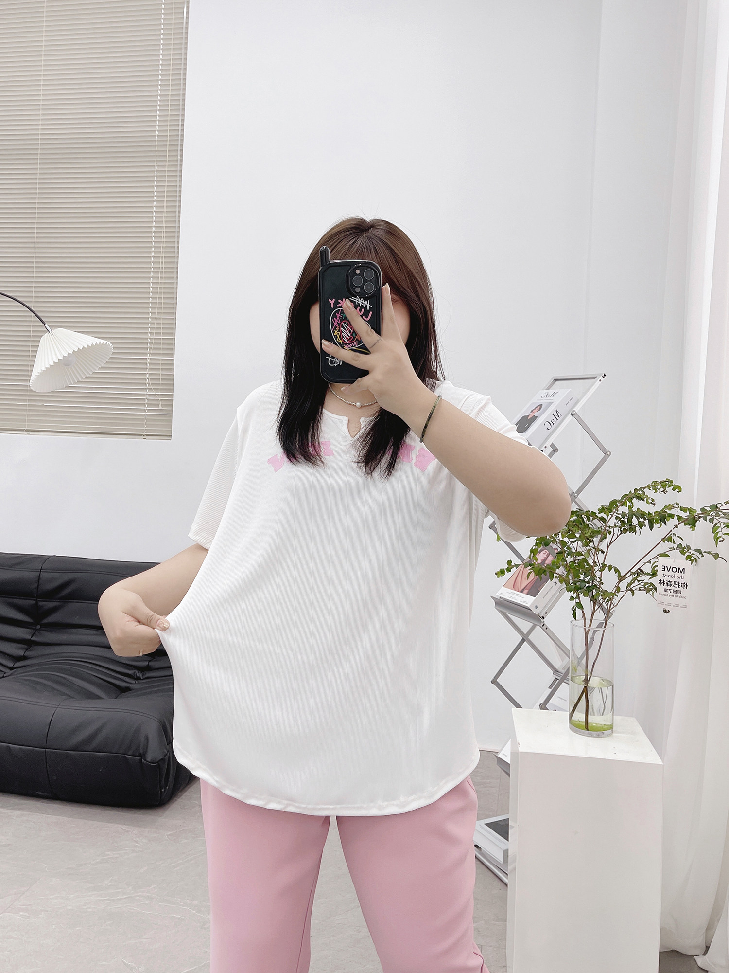 WANWANJIA 지방 MM 편지 인쇄 작은 오픈 칼라 불규칙한 반팔 티셔츠 여성 여름 대형 슬림 루즈 탑 V 넥